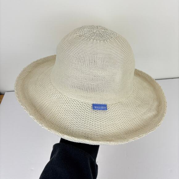 Wallaroo Victoria Sun Hat OS Beige White Travel Outdoor vacation resort - Picture 1 of 10